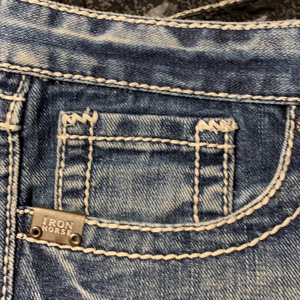 Jeans - Picture 7 of 10
